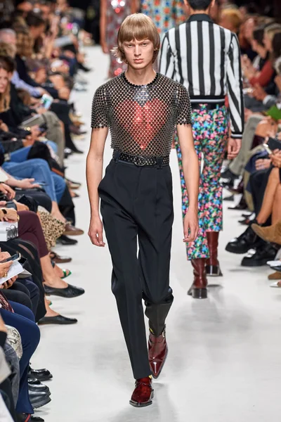 Look 45